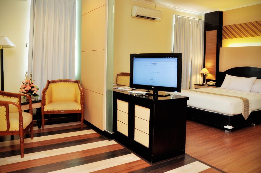 Pandanaran Hotel Semarang Dış mekan fotoğraf