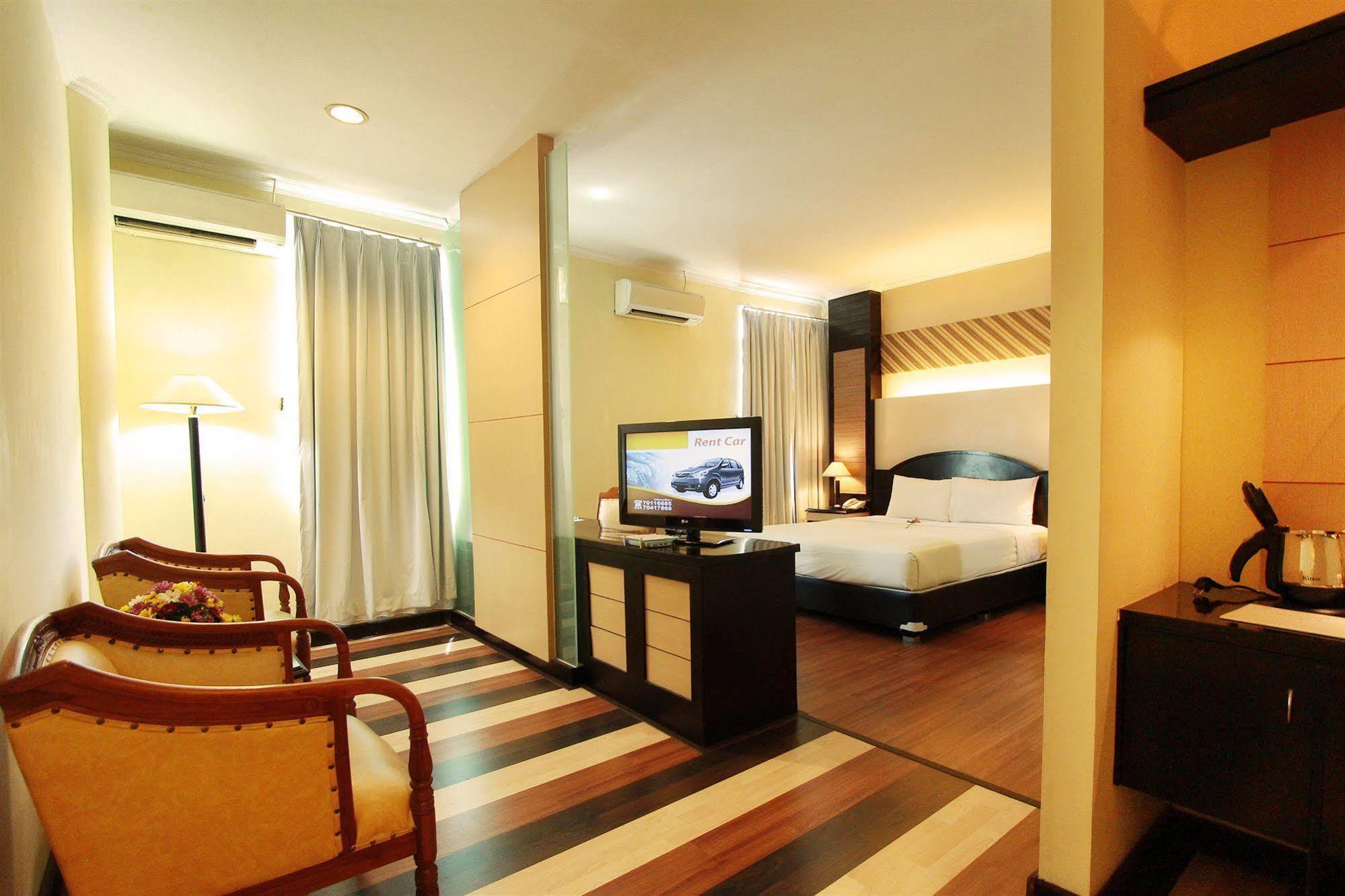 Pandanaran Hotel Semarang Dış mekan fotoğraf